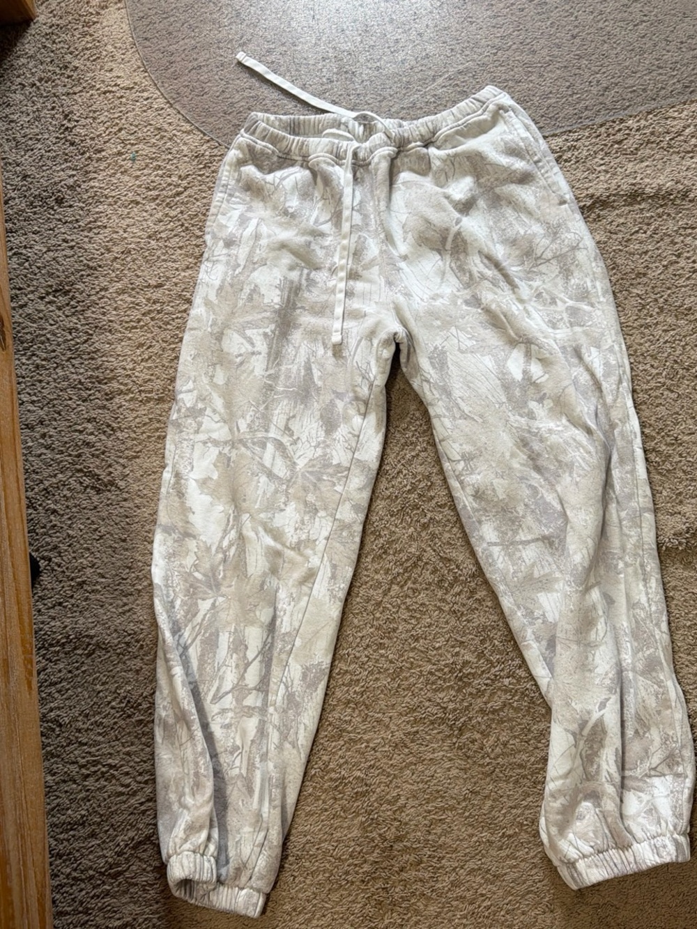 Hollister Neutral Tan & Gray Patterned Drawstring Joggers